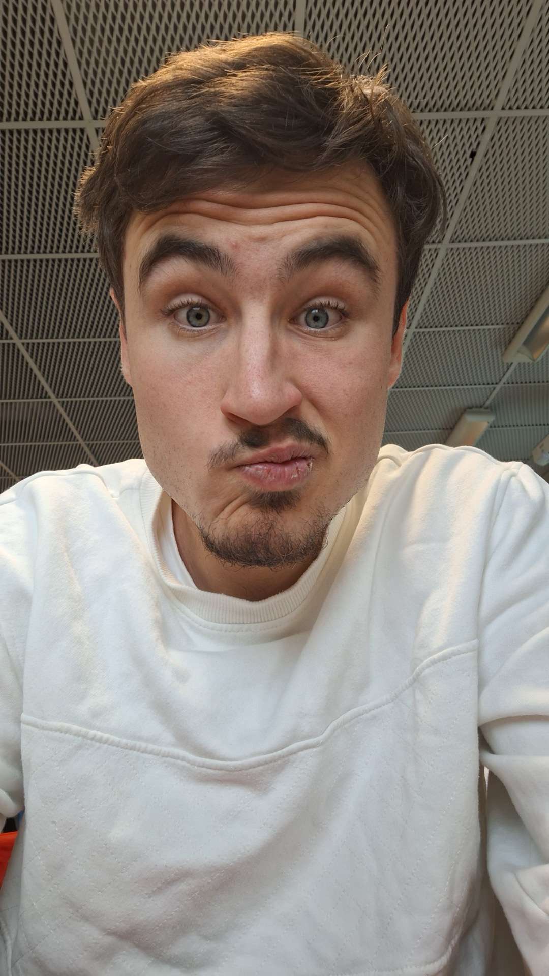 Profil de Vadim, 20 ans, Plan Cul à Aïn el Beïda