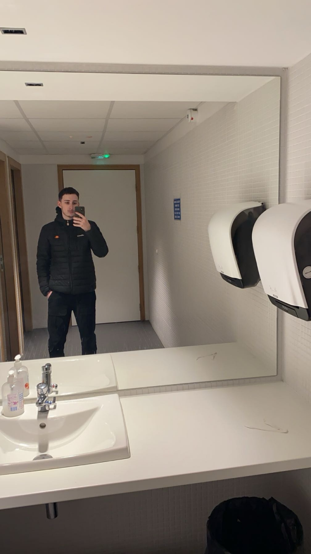 Profil de Safet, 21 ans, Plan Cul à Hamadia